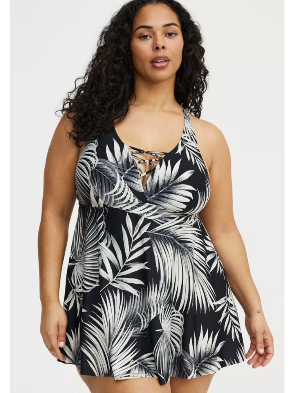 NWT Torrid 2 Wire-Free XO Triangle Swim Dress With Brief 2X 18 20